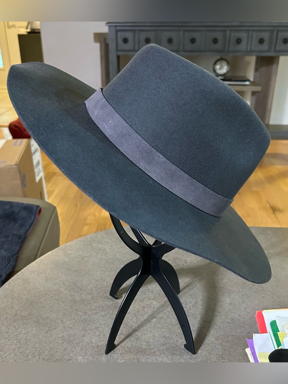 WYETH Gray Wool Felt Unisex Wide Brim Hat One Size Suede Trim -Classic